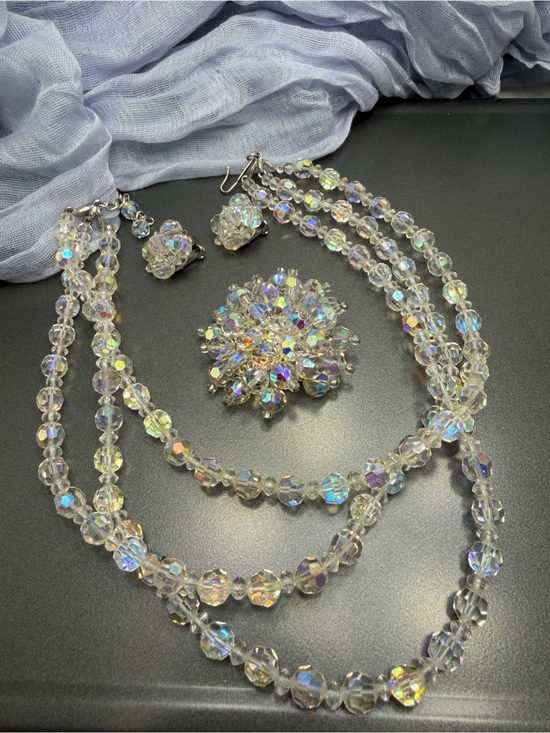 Austrian Crystal Jewelry - 🔥🔥🔥 Vintage Austrian Crystal Three-Strand Necklace Brooch Earrings #64set